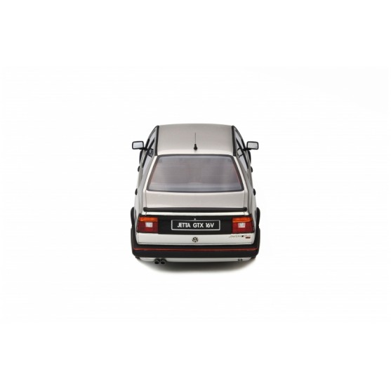Volkswagen Jetta GTX 16V 1987 argento diamante 1:18