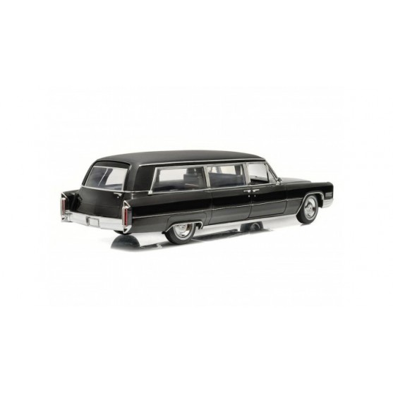 Cadillac S&S limousine 1966 black 1:18