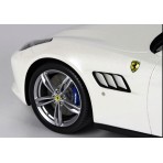 Ferrari GTC4 Lusso New Bianco Italia Metallic 1:18