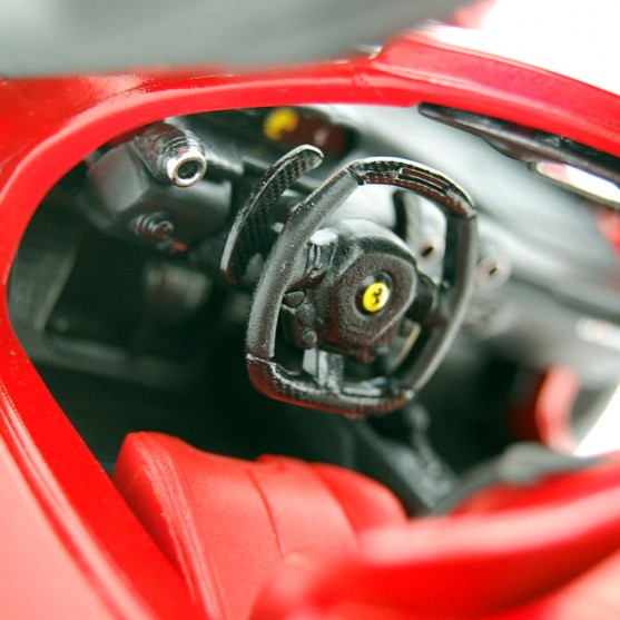 Ferrari LaFerrari Red black wheels 1:18