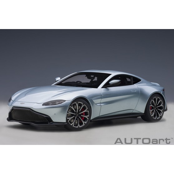 Aston Martin Vantage 2019 skyfall argento 1:18