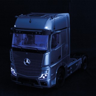Mercedes-Benz Actros Gigaspace 4x2 champagne 1:18