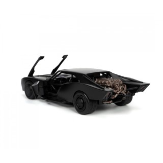 Batmobile 2022 with Batman Figure 1:24