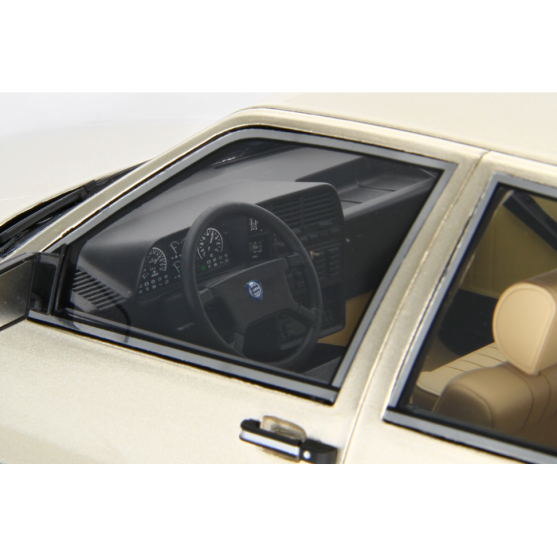Lancia Thema 2.0 i.e. Turbo 1984 Blue Petrolio Metallizzato 1:18