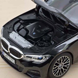 BMW 330i 2019 G20 Black metallic 1:18