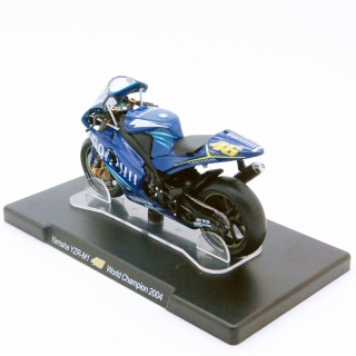 Yamaha YZR-M1 World Champion 2004 Valentino Rossi 1:18