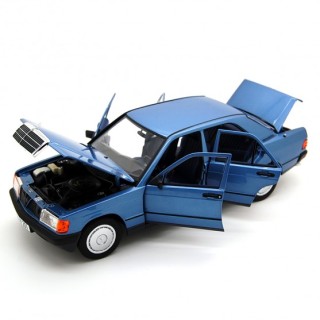 Mercedes-Benz 190 E (W201) 1982 Light Blue Metallic 1:18