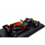 Red Bull Tag Heuer RB13 2017 Daniel Ricciardo 1:18