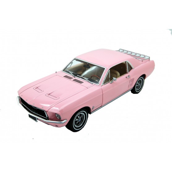 Ford Mustang Coupe 1967 Pink con set valige incluso 1:18