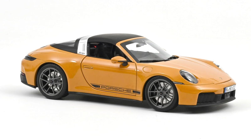 Porsche 911 (992) Targa 4 GTS 2025 Giallo Bahama 1:18-1