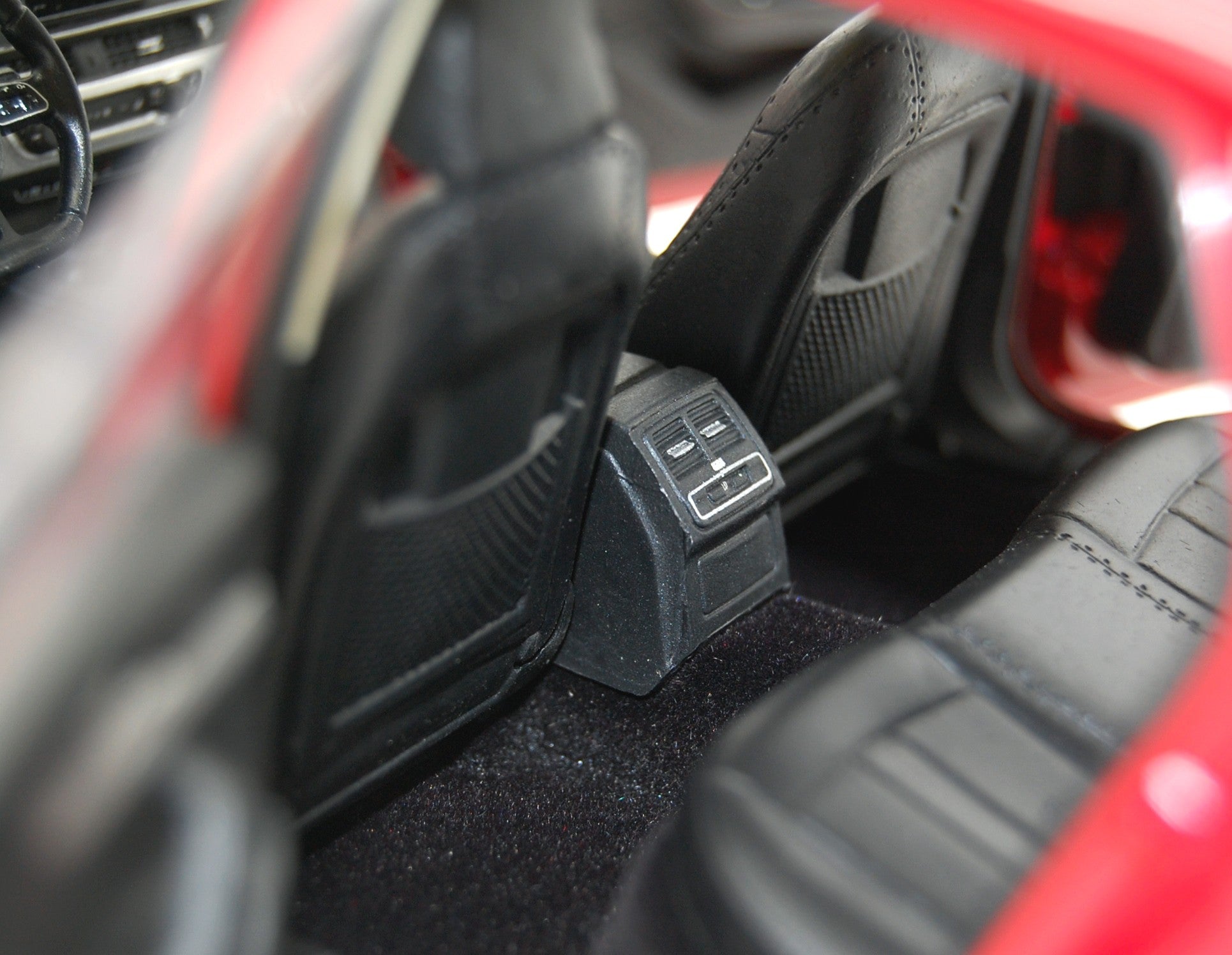 Audi A4L 45 TFSI quattro 2017 Rosso 1:18 - 11346