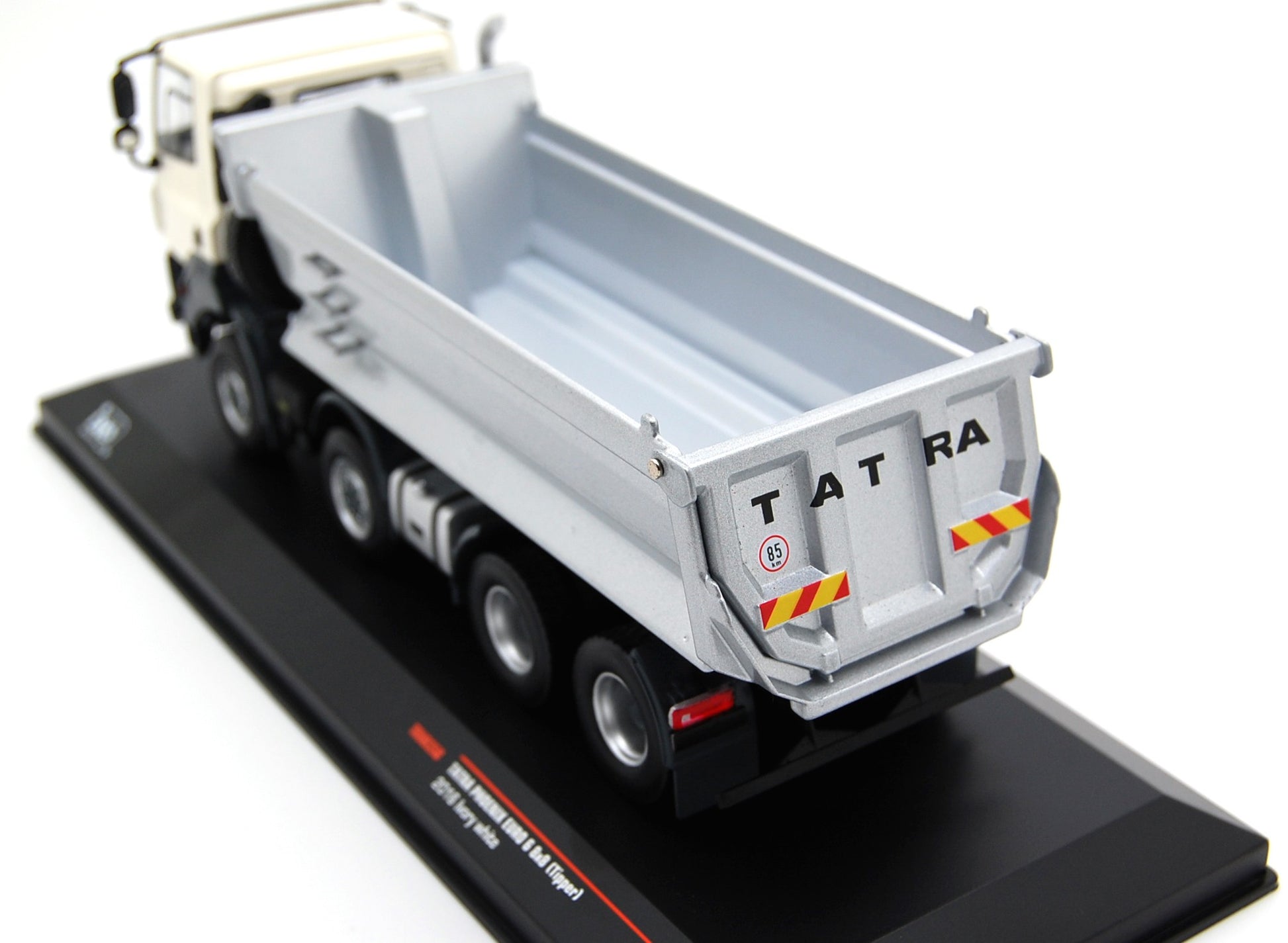 Tatra Phoenix Euro 6 8x8 2016 light beige/silver 1:43 - 11441