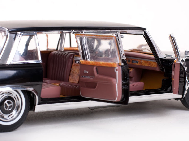 Mercedes-Benz 600 Pullman 1966 black 1:18 - 16033
