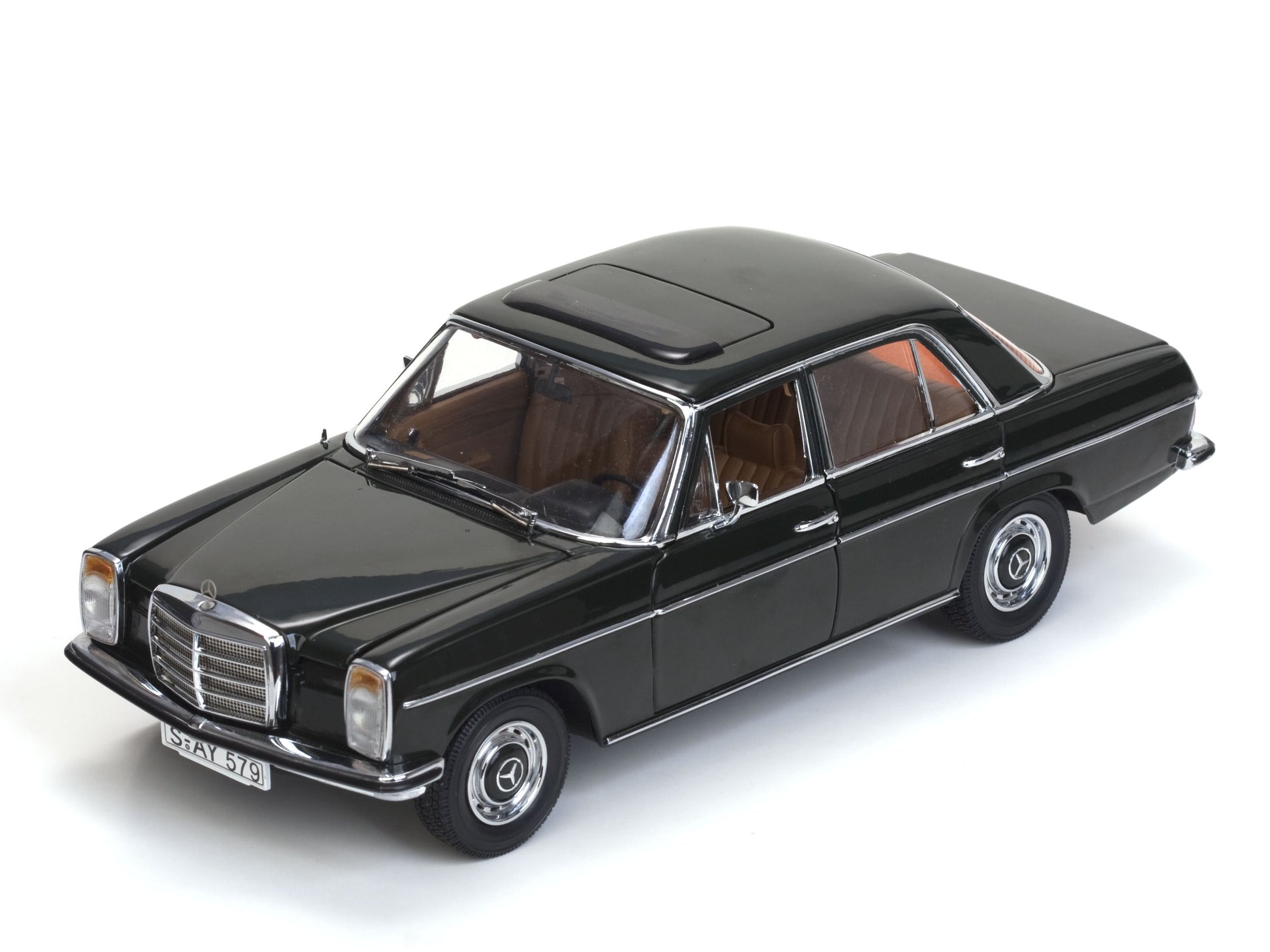 Mercedes-Benz  Strich 8 Saloon 1968 Dunkelolive 1:18 - 16225