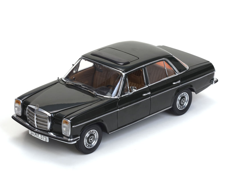 Mercedes-Benz  Strich 8 Saloon 1968 Dunkelolive 1:18 - 16225