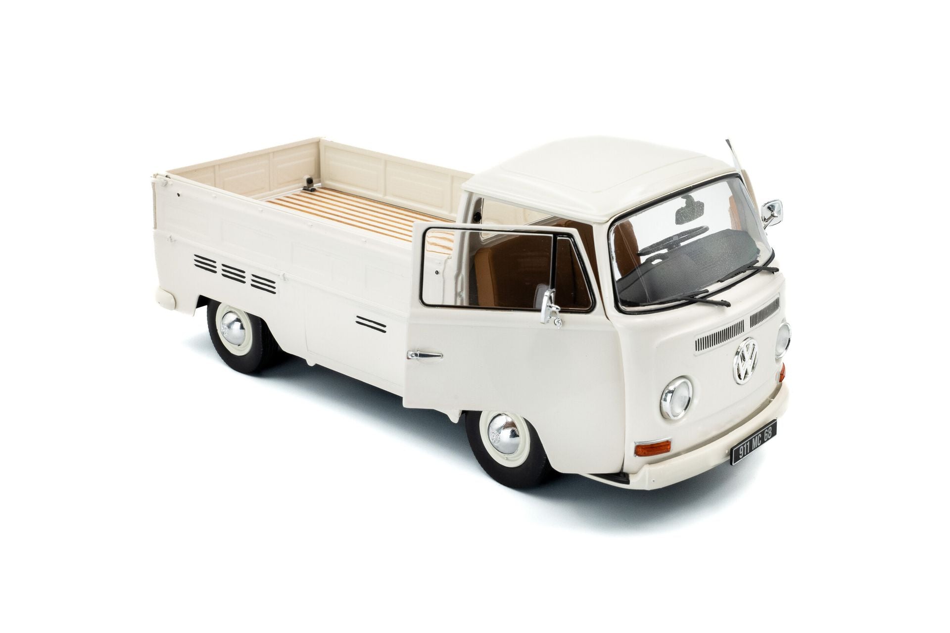 Volkswagen VW T2 Pick-Up "Porsche Racing" 1968 white 1:18-8