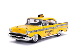 Chevrolet Chevy Bel Air Taxi 1957 "Deadpool" con personaggio 1:24 - 18284