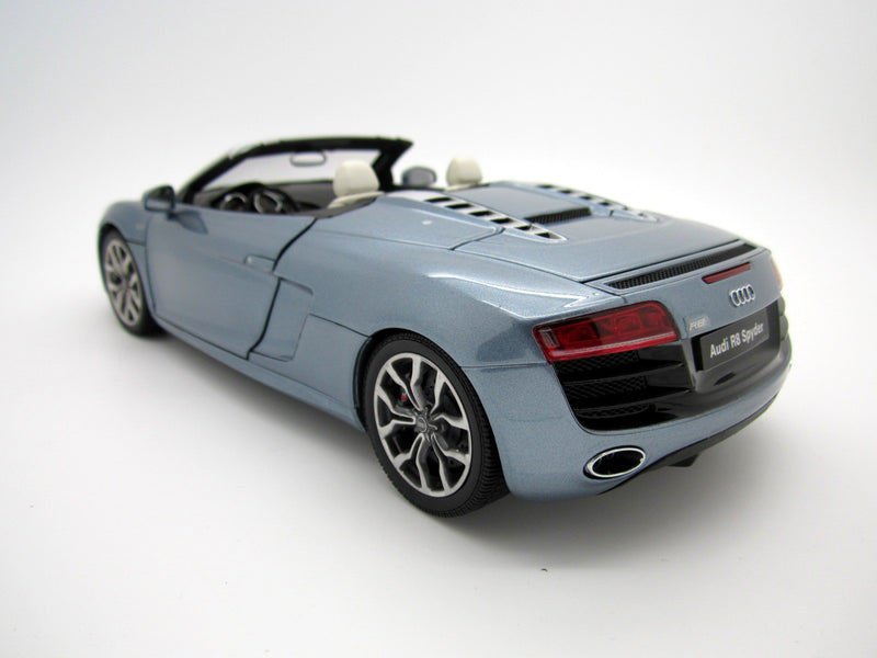 Audi R8 5.2 Spider FSI Quattro Jet Blue 1:18 - 1855