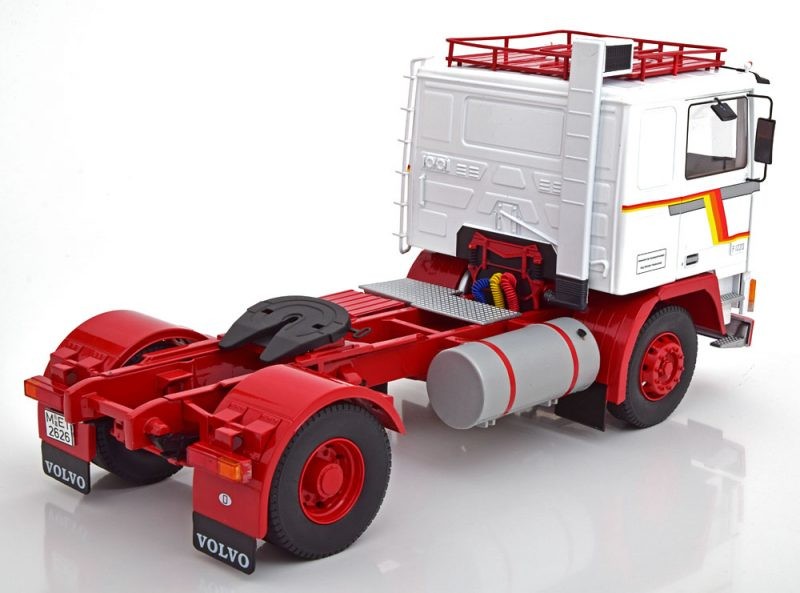 Volvo F12 1977 White - Red 1:18 - 18551