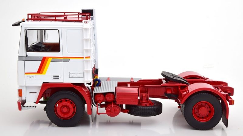 Volvo F12 1977 White - Red 1:18 - 18553