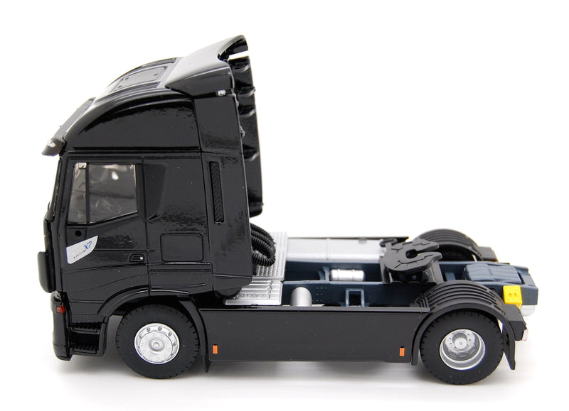 Iveco Stralis 570 XP 2016 Brillant Black Tractor Truck 2-Assi 1:43 - 18927