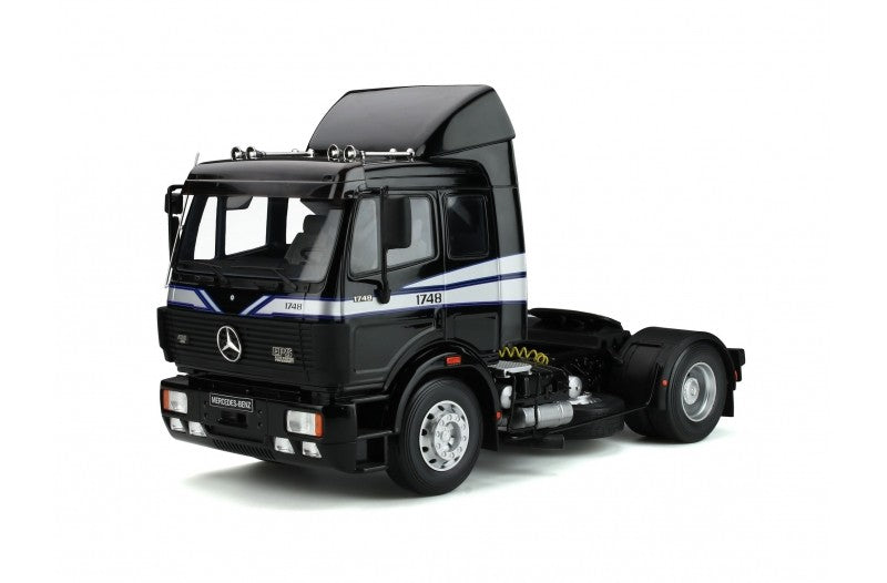 Mercedes-Benz SK 1748 1990 Schwarz black 1:18 - 19672