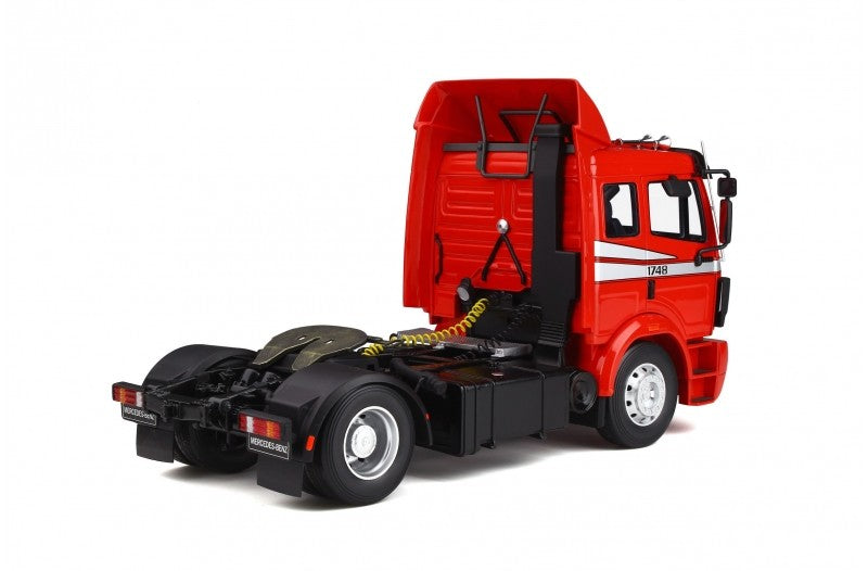Mercedes-Benz SK 1748 1990 Glutrot 1:18 - 19695