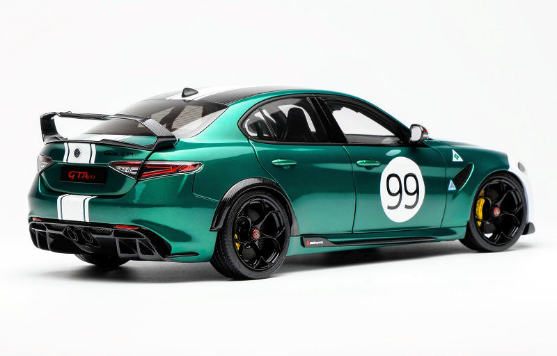 Alfa Romeo Giulia GTAm 2021 n°99 Racing Green 1:18-2