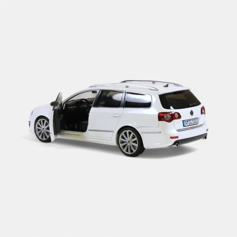 Volkswagen Passat R36 V6 SW Station Wagon Bianco Caramella 1:18-3