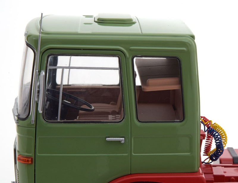 MAN 16304 F7 1972 Light Green - Red 1:18 - 20138
