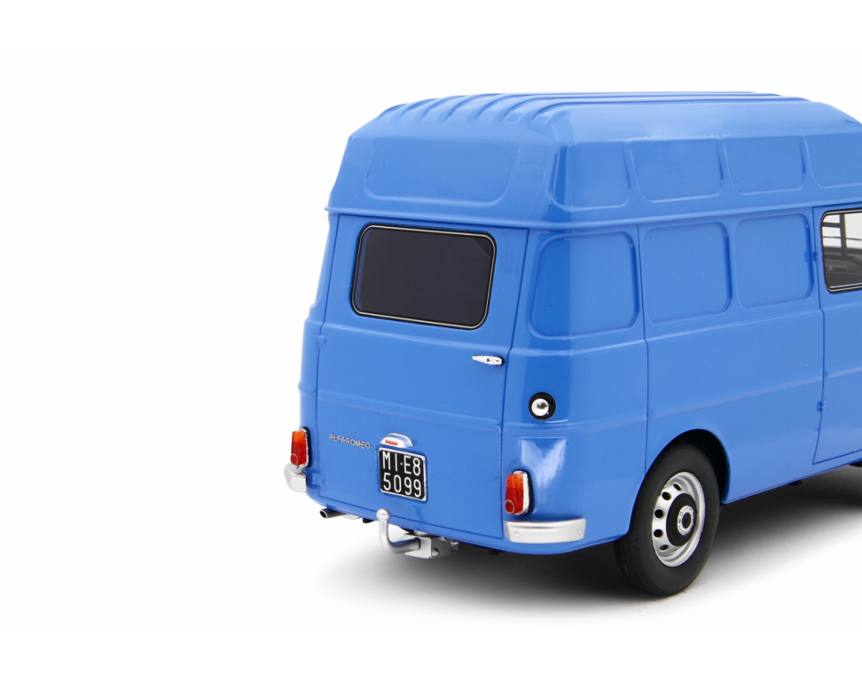 Alfa Romeo F12 Autocarro Tetto Sopralzato 1967 Blu 1:18-6