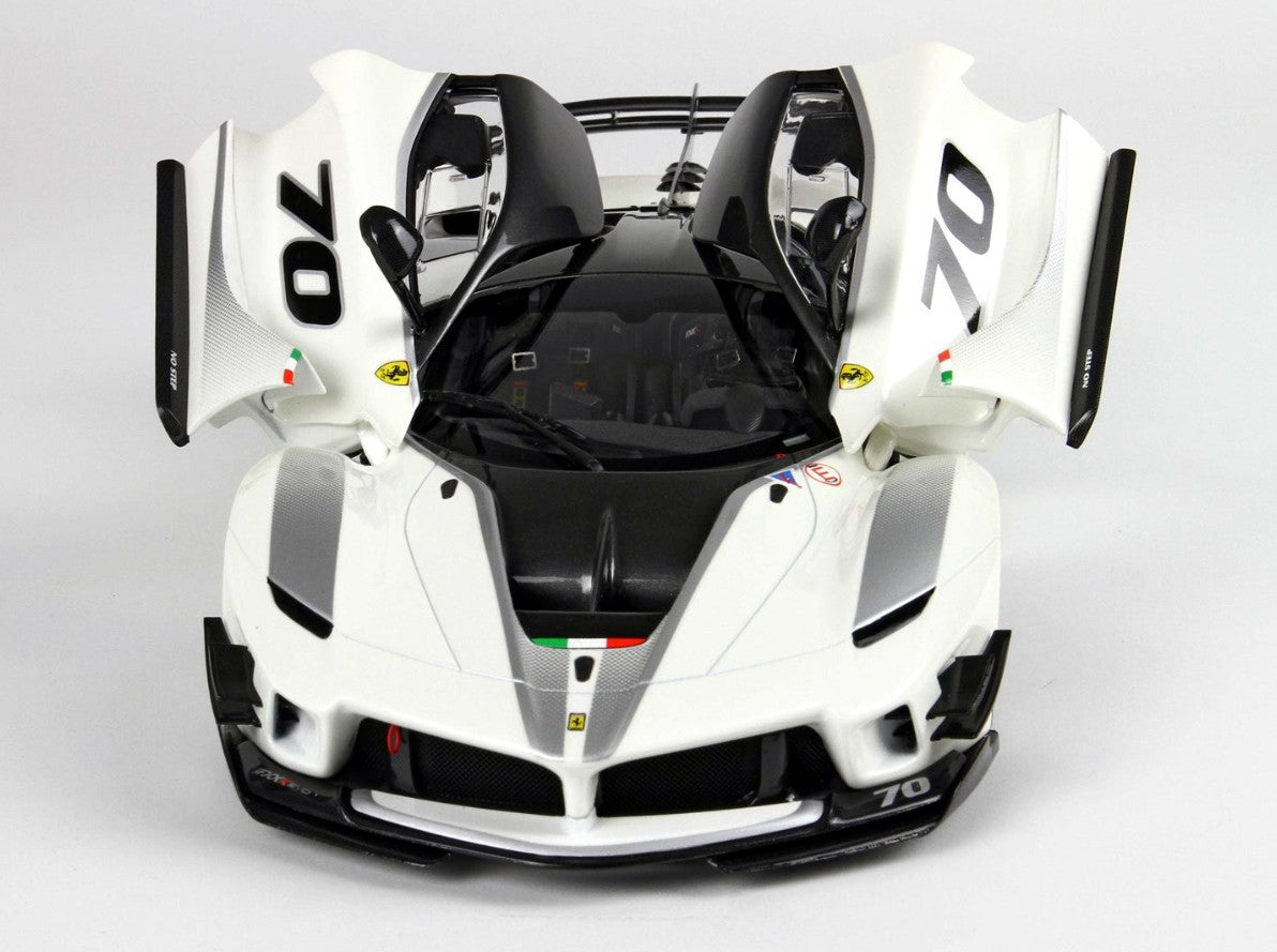 Ferrari FXX K 70 Final World Champion 2017 white stripes black 1:18 - 23850