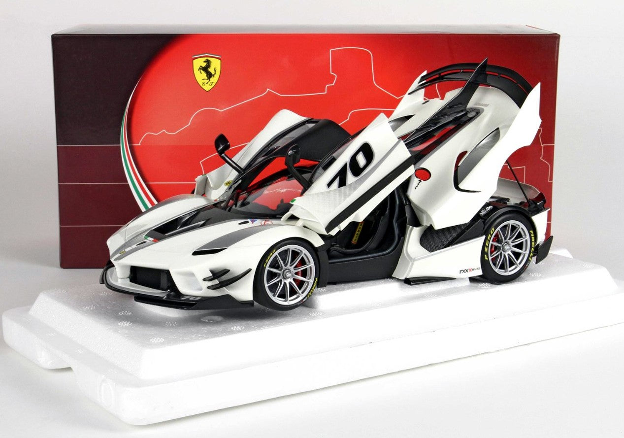 Ferrari FXX K 70 Final World Champion 2017 white stripes black 1:18 - 23853