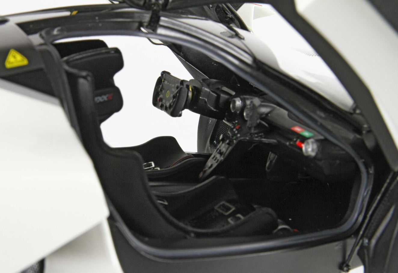 Ferrari FXX K 70 Final World Champion 2017 white stripes black 1:18 - 23855