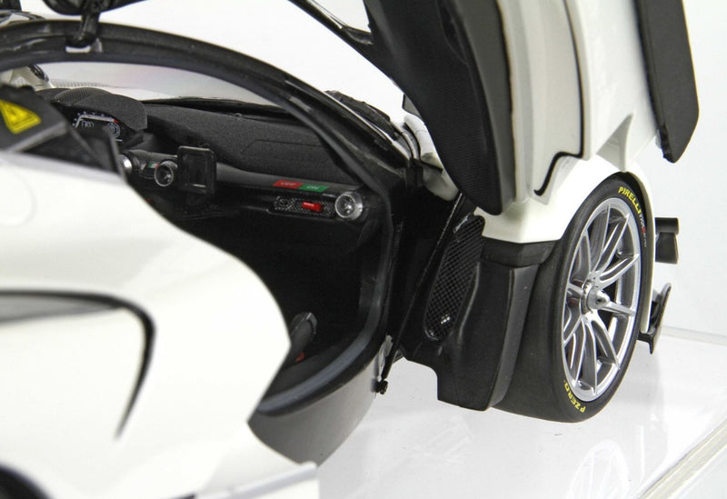 Ferrari FXX K 70 Final World Champion 2017 white stripes black 1:18 - 23856