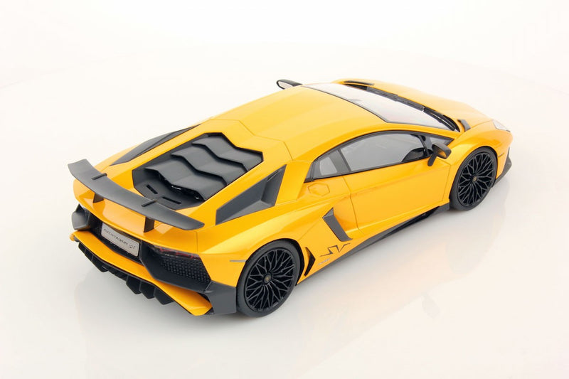 Lamborghini Aventador LP 750-4 2015 Superveloce New Giallo Orion 1:18 - 23980