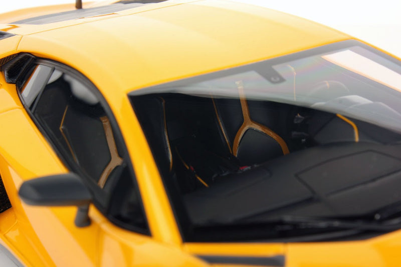 Lamborghini Aventador LP 750-4 2015 Superveloce New Giallo Orion 1:18 - 23984
