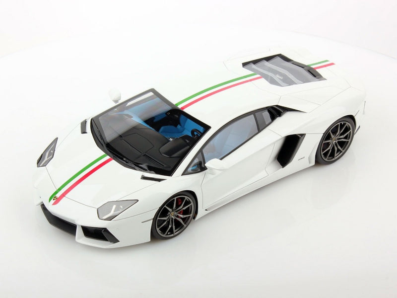Lamborghini Aventador LP 700-4 2012 Bianco Opalis Italian Stripes 1:18 - 24013