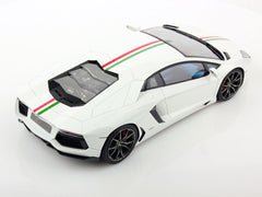Lamborghini Aventador LP 700-4 2012 Bianco Opalis Italian Stripes 1:18 - 24014
