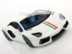 Lamborghini Aventador LP 700-4 2012 Bianco Opalis Italian Stripes 1:18 - 24015