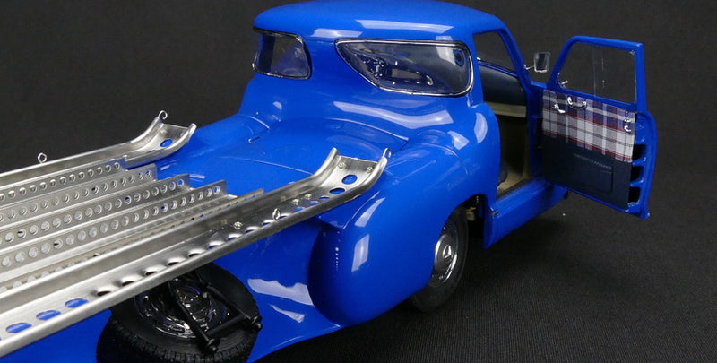 Mercedes-Benz Transporter “The blue Wonder” 1954-55 1:18 - 24078