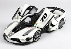 Ferrari FXX K Evo Presentazione 70 white stripes black 1:18 - 26886
