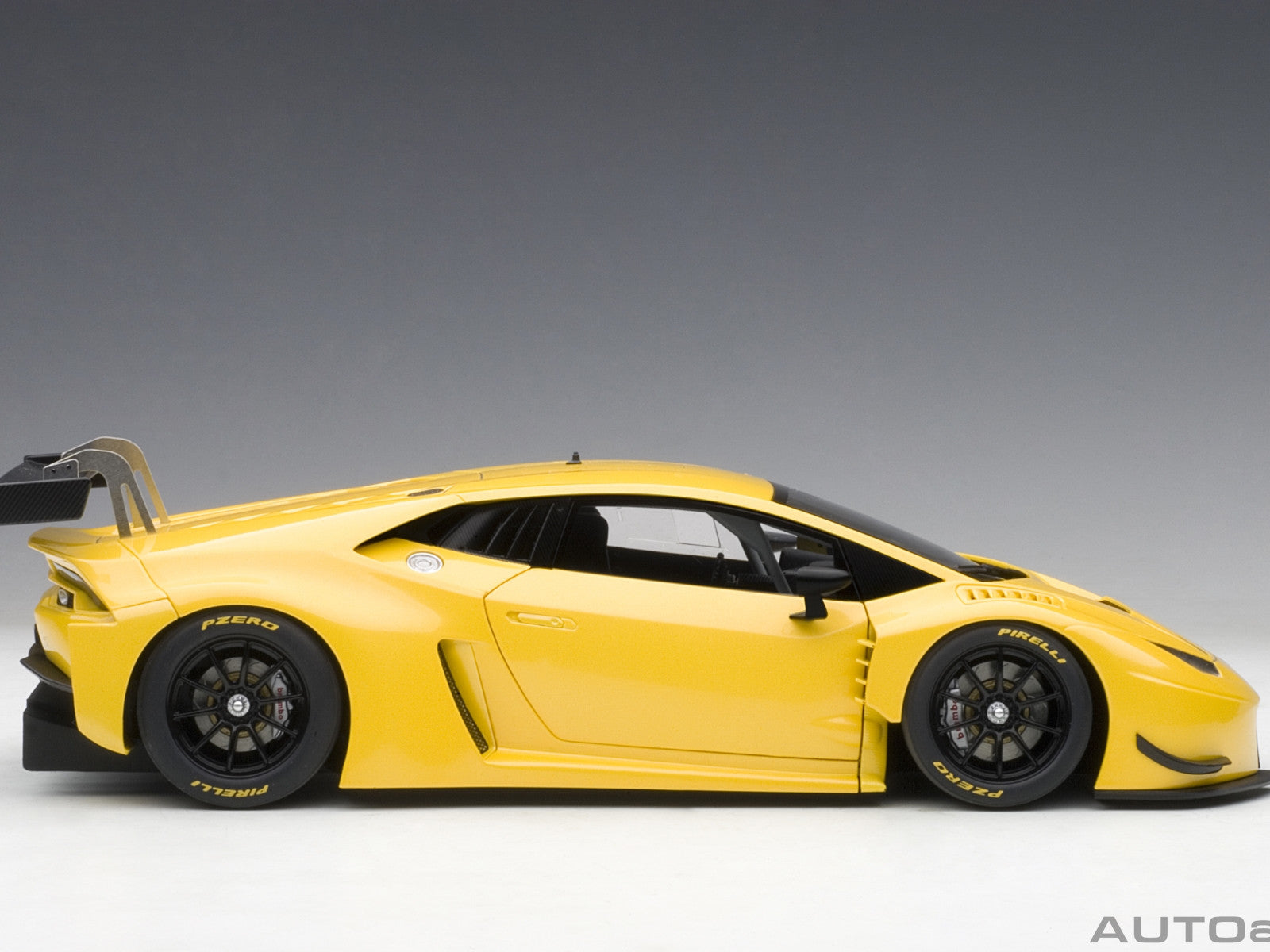 Lamborghini Huracan GT3 Giallo Inti Perlato 1:18 - 2865