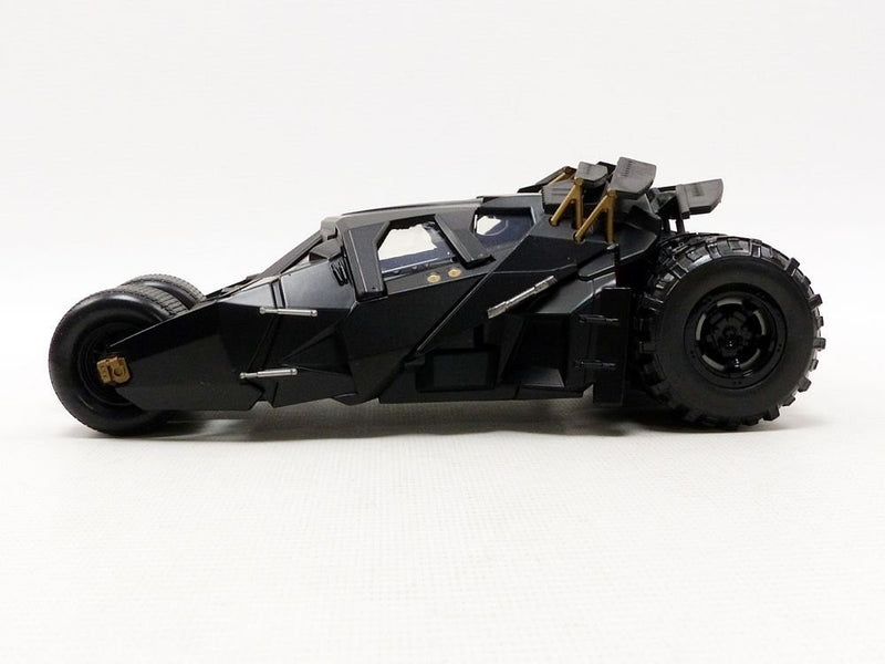 Batmobile 2008 with Batman Figure 1:24 - 2930