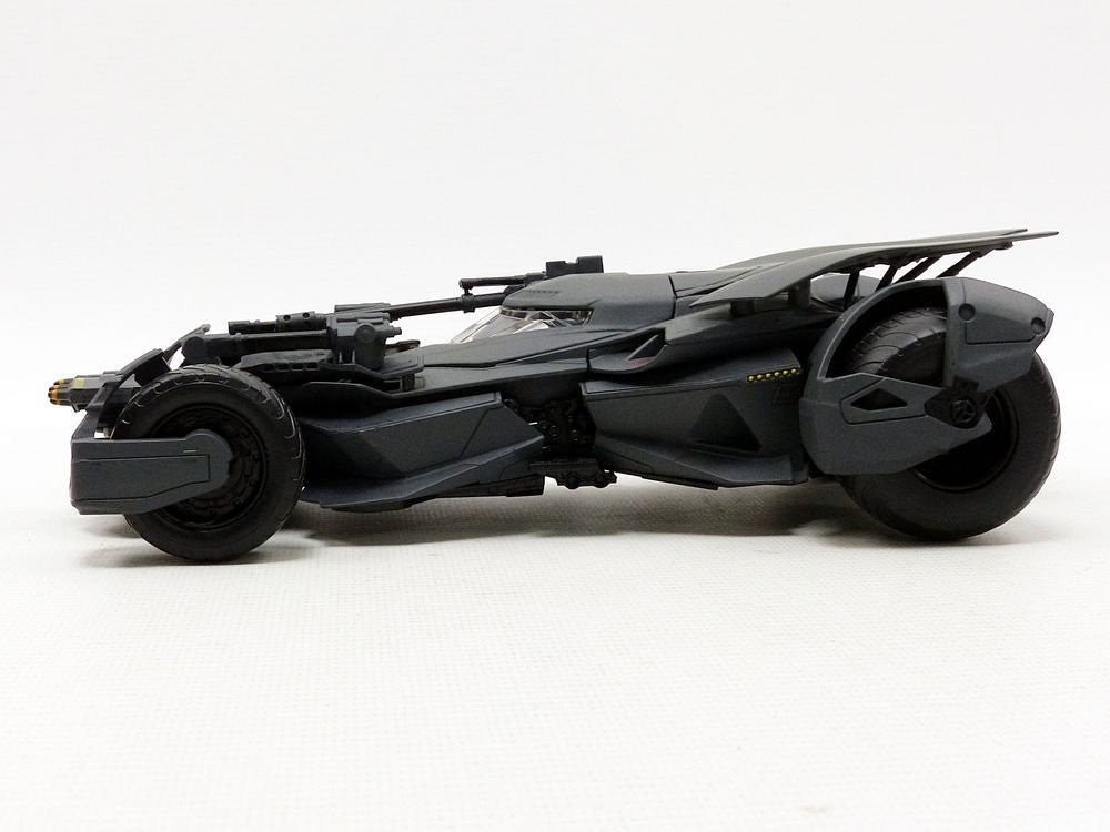 Batmobile 2017 with Batman Figure 1:24 - 2973