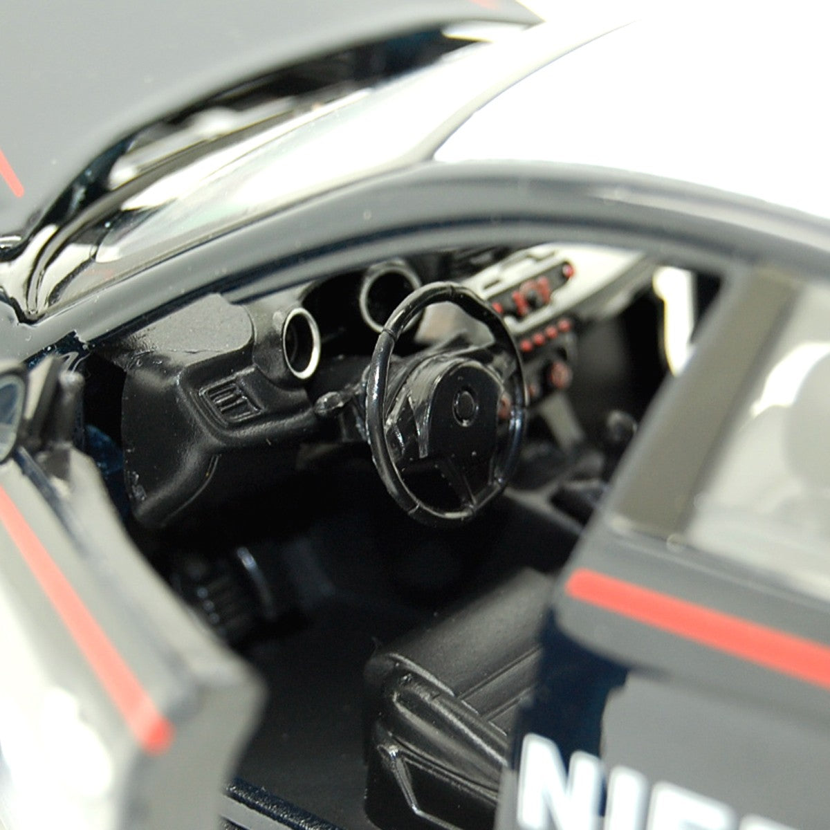Alfa Romeo Giulietta Carabinieri 1:24 - 30930