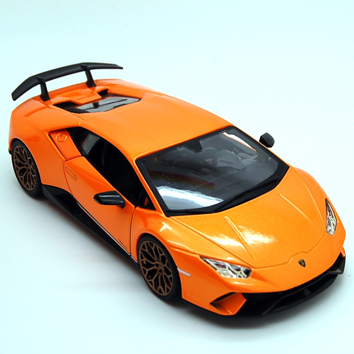 Lamborghini Huracán Performante Orange 1:24 - 30977