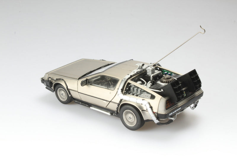 De Lorean DMC "Back to the Future - Ritorno al Futuro" 1985 Parte I 1:18 - 32359