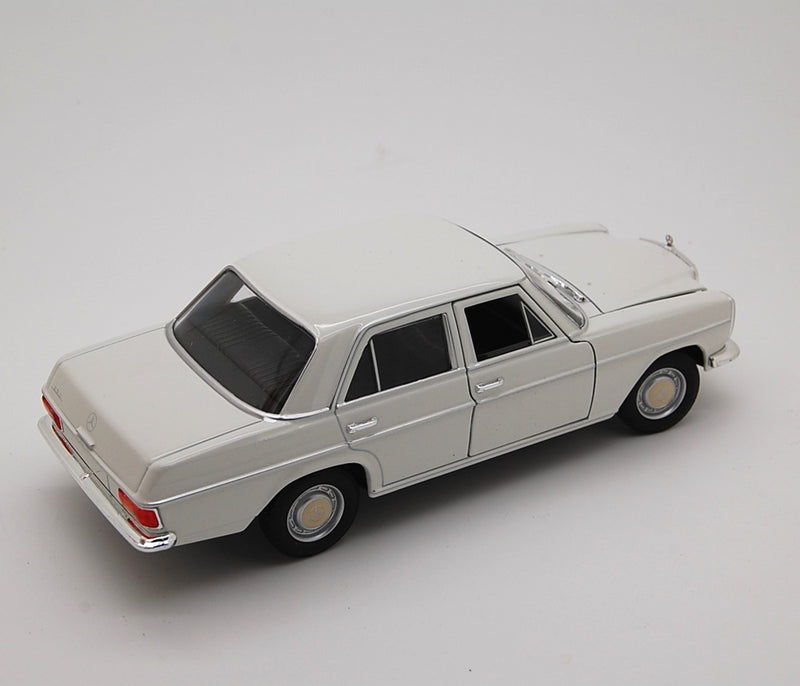 Mercedes-Benz 220 1973 White 1:24 - 33028