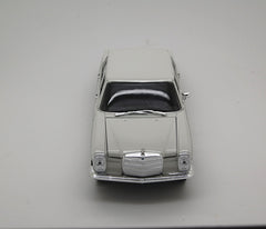 Mercedes-Benz 220 1973 White 1:24 - 33031